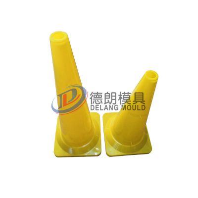 Traffic facility mould