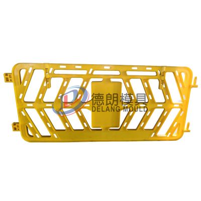 Traffic facility mould